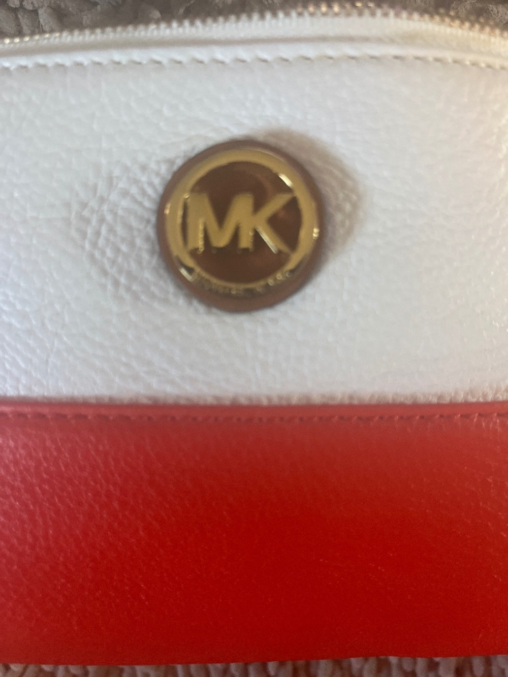Michael Kors two-tone white and coral leather wristlet - Picture 4 of 6